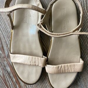 Hogan (Tod’s) Gold Velcro Rubber Sole Leather Sandals 38 High end - comfortable